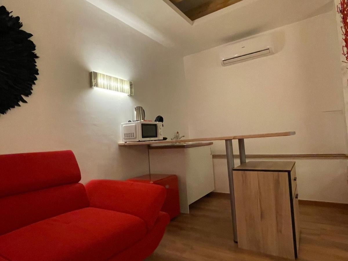 New Workspace Studio Savoya9 Self Check In Old City Center 蒂米什瓦拉 外观 照片